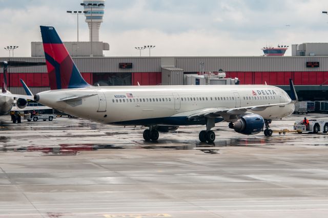 Airbus A321 (N308DN) - Concourse A Gate 31