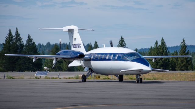 Piaggio P.180 Avanti (N360MC)