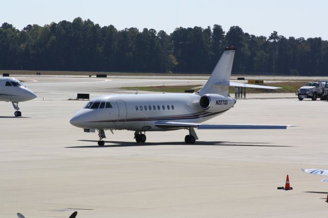 Dassault Falcon 2000 (N227QS) - 227QS preparing to park at Landmark at RDU