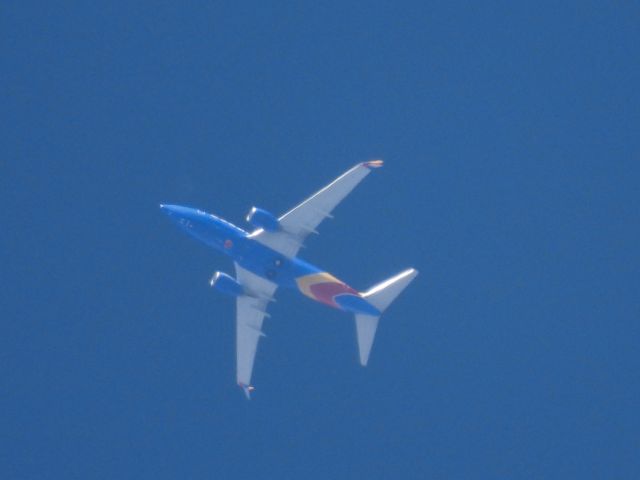 Boeing 737-700 (N7860A)