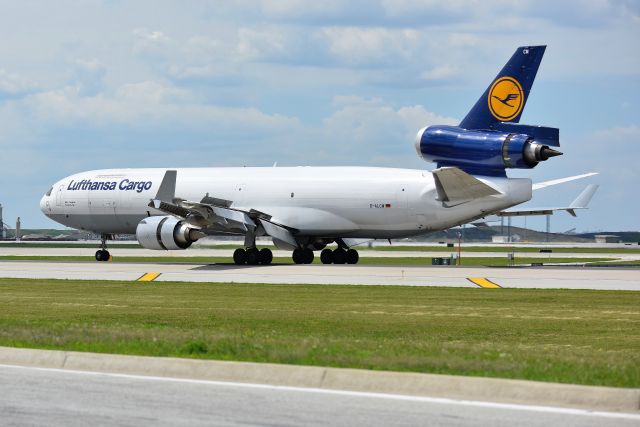 Boeing MD-11 (D-ALCM) - Rolling out on 28-C. Spoilers and thrust reversers deployed!