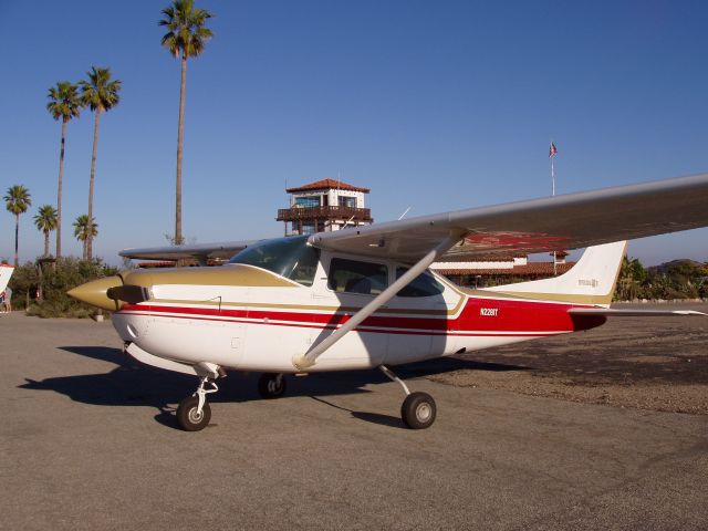 Cessna Skylane RG (N2281T) - Cessna in Catalina Island, California