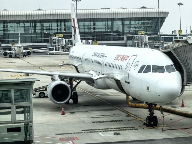 Airbus A321 (B-8568) - CES A321 IN ZHHH