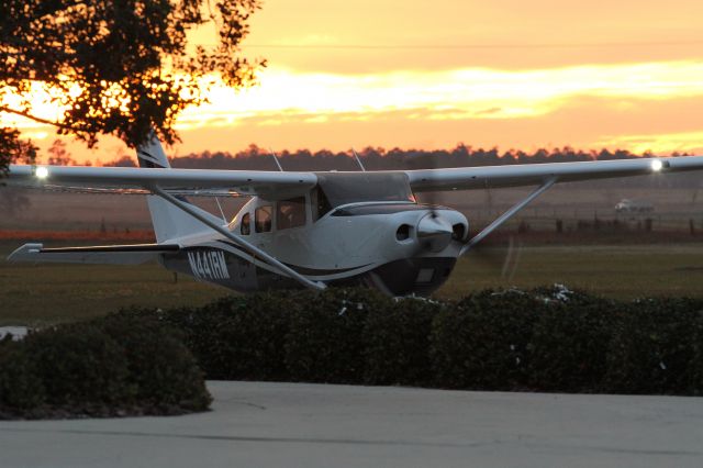 Cessna 206 Stationair (N441RM) - Taxing out for an early AM departure from Leeward