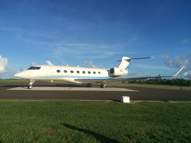 Gulfstream Aerospace Gulfstream G650 (N1AL) - Gulfstream G650, call sign N1AL at Aitutaki Airport, March 2015