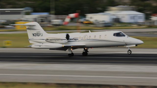 Learjet 35 (N310PJ)