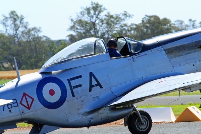 — — - Temora air show 2015