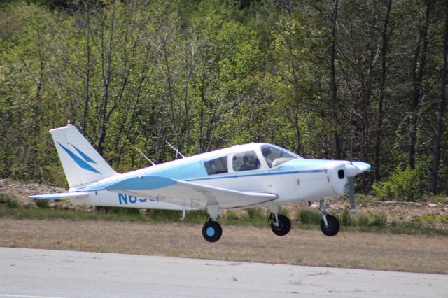 Piper Cherokee (N6338R)