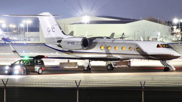 Gulfstream Aerospace Gulfstream IV (N44CE) - Global Jet Charters 1021 awaiting passengers to return from the 2024 NBA All-Star game. br /br /2/18/24