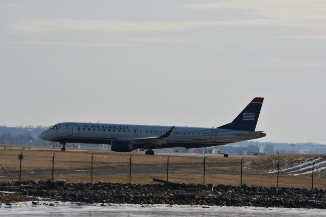Embraer ERJ-190 (N958UW)