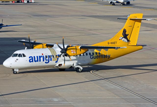 Aerospatiale ATR-42-300 (G-HUET)