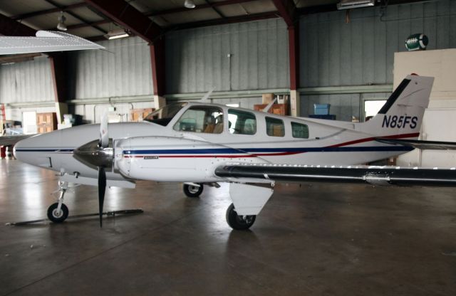 Beechcraft Baron (58) (N85FS)