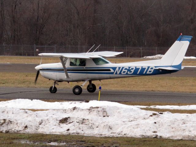 Cessna 152 (N6377B)