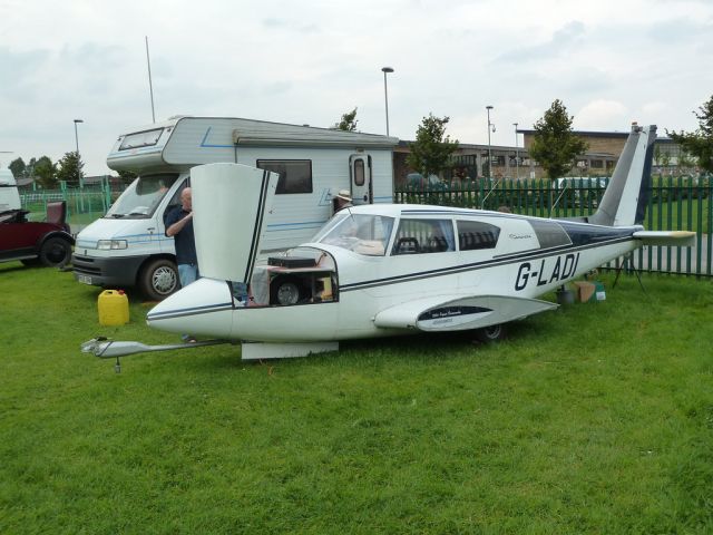 Piper PA-30 Twin Comanche (N750HK)