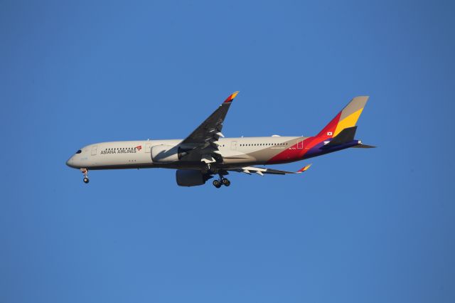 Airbus A350-900 (HL7771)