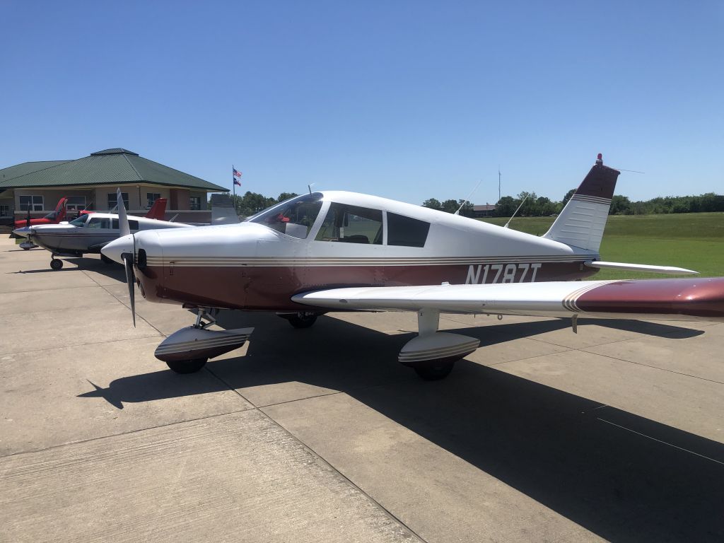 Piper Cherokee (N1787T)