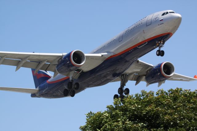 Airbus A330-200 — - ON FINAL
