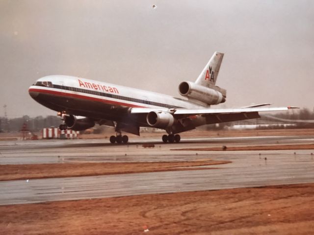 McDonnell Douglas DC-10 — - Rainy day at ORD - mid 80s