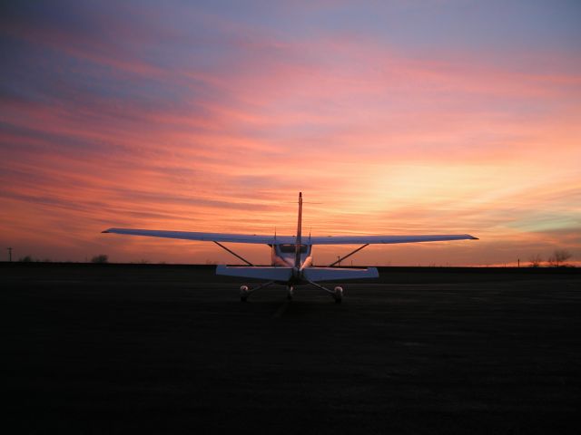 Cessna Skylane (N974SG) - Sunset on a Cessna 182