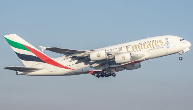 Airbus A380-800 (A6-EEU)