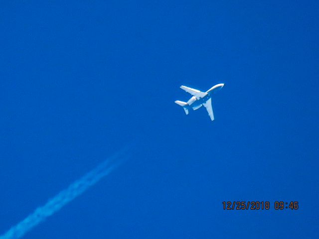 Embraer Legacy 450 (N417FX)