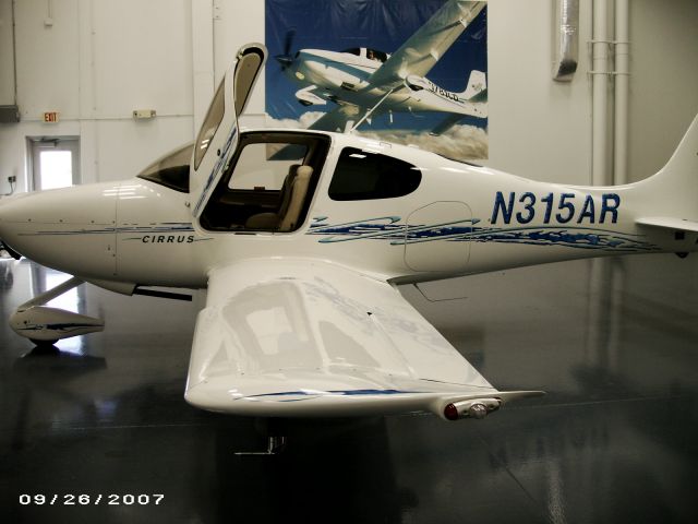 Cirrus SR-20 (N315AR)