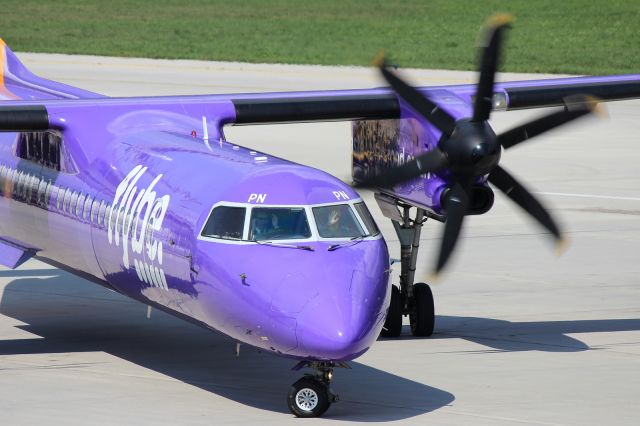 de Havilland Dash 8-400 (G-PRPN)