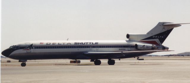 BOEING 727-200 (N495DA)