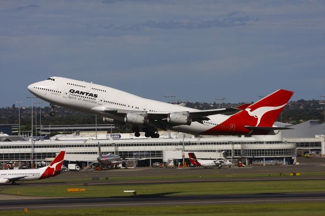 Boeing 747-400 (VH-OJJ)