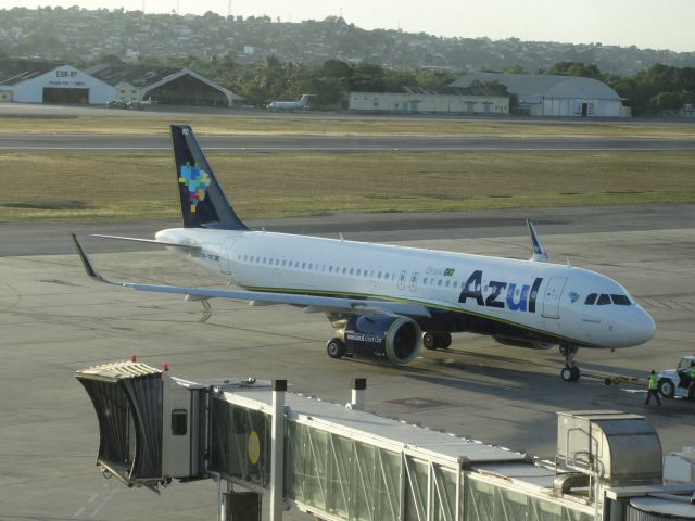 Airbus A320 (PR-YRC) - Airbus A320-251N