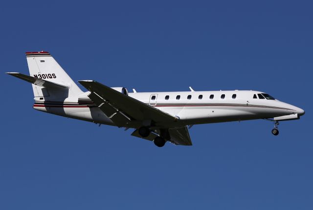 Cessna Citation Sovereign (N301QS) - Landing at the airport.