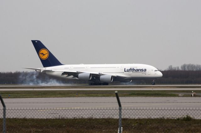 Airbus A380-800 (D-AIMM)