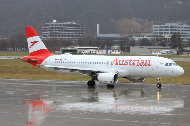 Airbus A320 (OE-LBM)