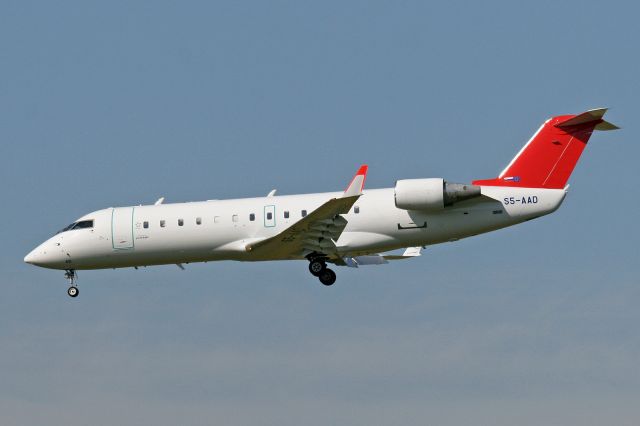 Canadair Regional Jet CRJ-200 (S5-AAD)