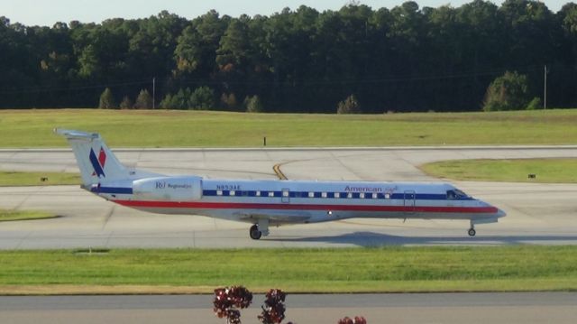 Embraer ERJ-135 (N853AE) - Taxing to runway 23R.
