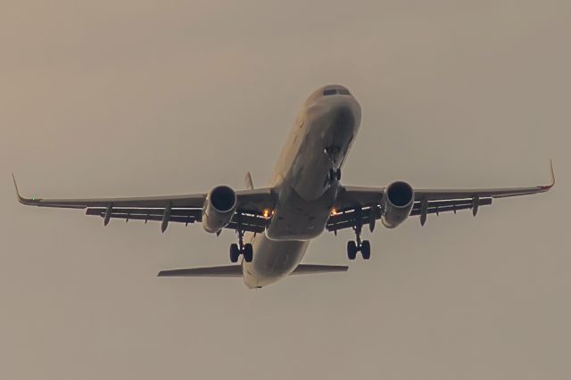 Airbus A321 —