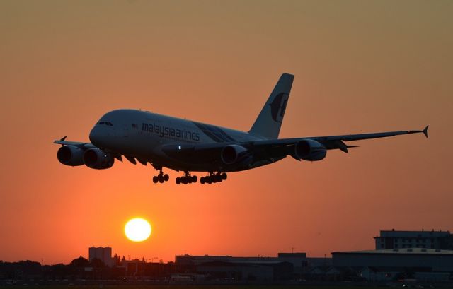 Airbus A380-800 (9M-MNB)