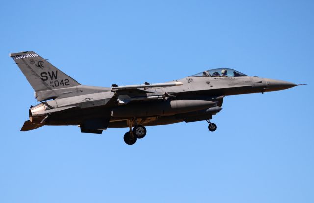 Lockheed F-16 Fighting Falcon (94-0042)