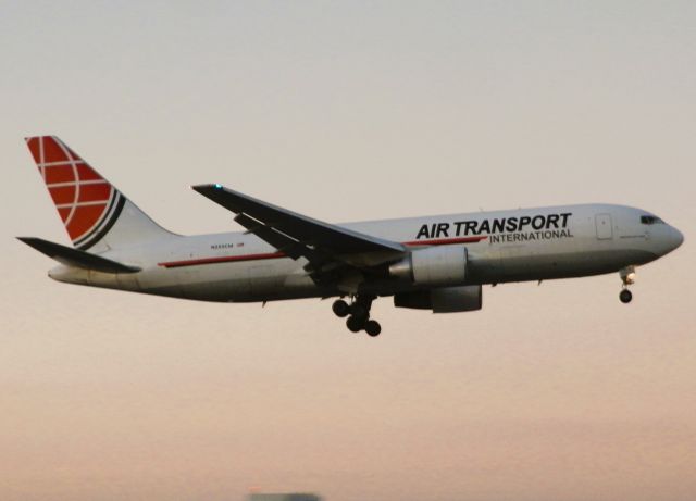 BOEING 727-200 (N255CM) - Arriving from Cincinnati/Northern Kentucky Intl. Airport(KCVG)