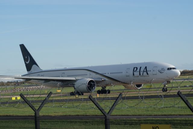 BOEING 777-300 (AP-BHW) - PIA B777-340ER cn33779