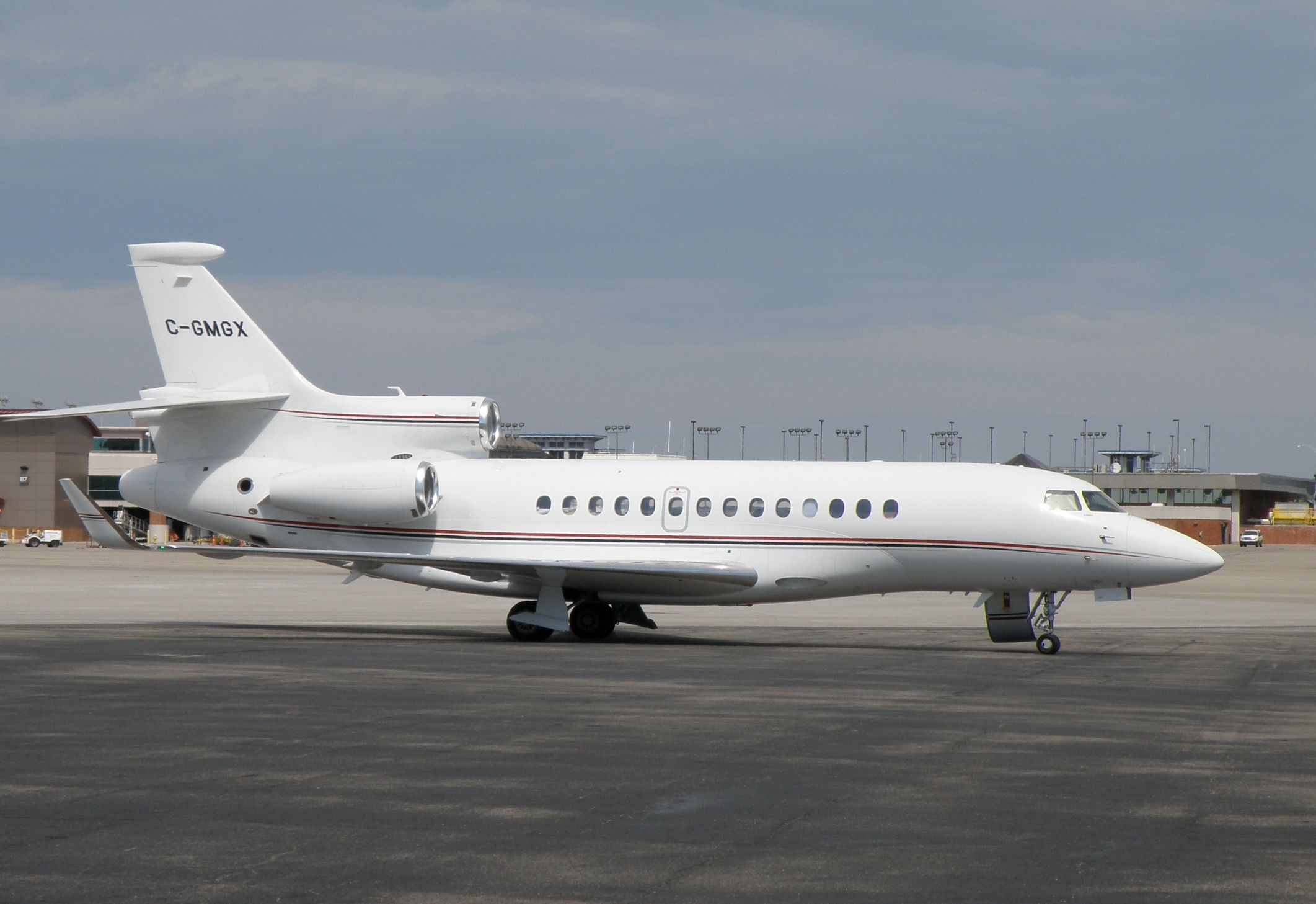 Dassault Falcon 7X (C-GMGX) - This Falcon 7X (C-GMGX) makes a return trip to Blue Grass Airport (KLEX)....