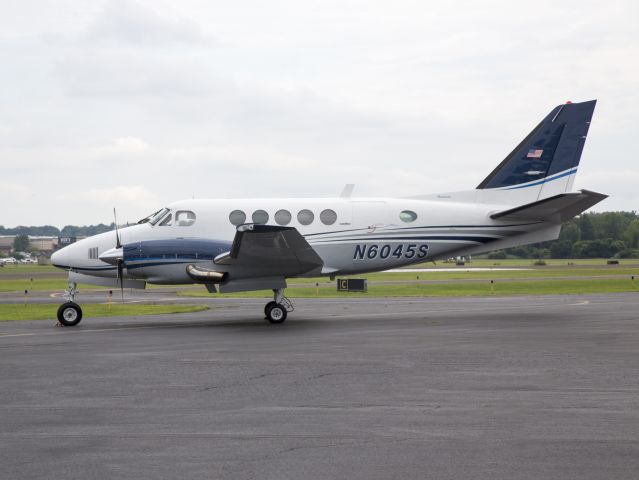 Beechcraft King Air 100 (VTE604) - This fine King Air B100 is available for charter in the Northeast from CFM Corporate Flight Management. AGG/US Paltinum.