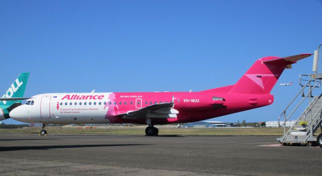 Fokker 70 (VH-NUU)