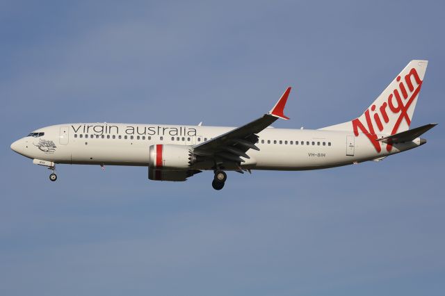 VH-8IH — - Arriving on runway 34 at YMML.