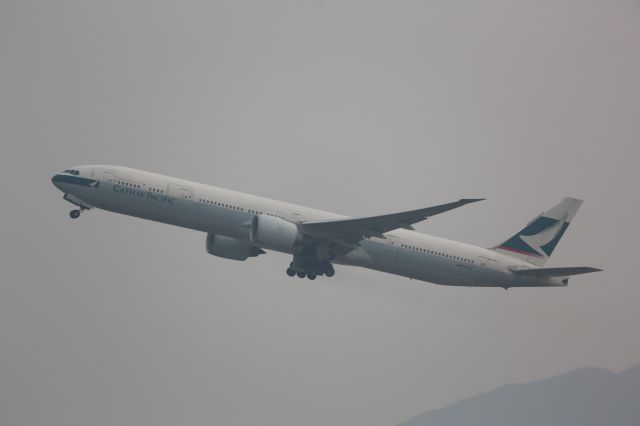 BOEING 777-300 (B-KPC)