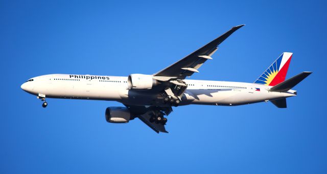 BOEING 777-300ER (RP-C7784) - MNL  5-4-2025