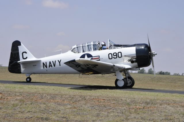 North American T-6 Texan (N15090)