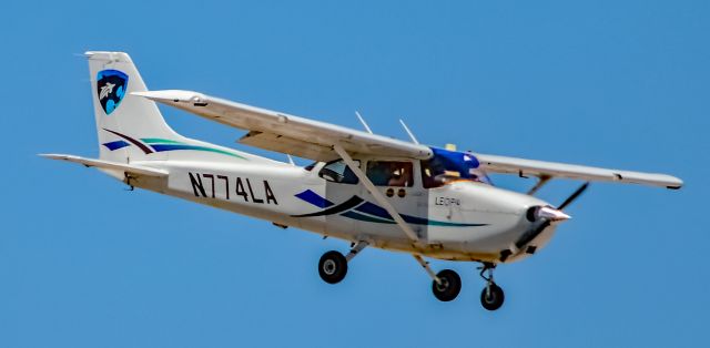 Cessna Skyhawk (N774LA) - N774LA Cessna 172S Skyhawk SP s/n 172S13117 Leopard Aviation Flight School - North Las Vegas Airport  KVGTbr /Photo: TDelCoro br /June 13, 2025