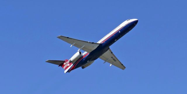 Fokker 100 (HP-1764PST)