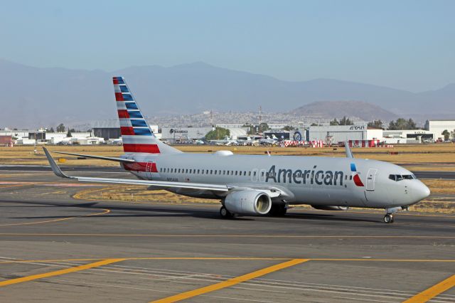 Boeing 737-800 (N954AN) - American Airlines / Boeing 737-823 / MSN 30089 / N954AN / MMMX 02/2023